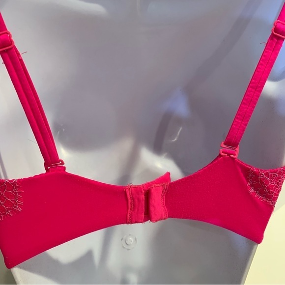 Victoria’s Secret Very Sexy Pink Push-up Bra 32DDD - Picture 5 of 9